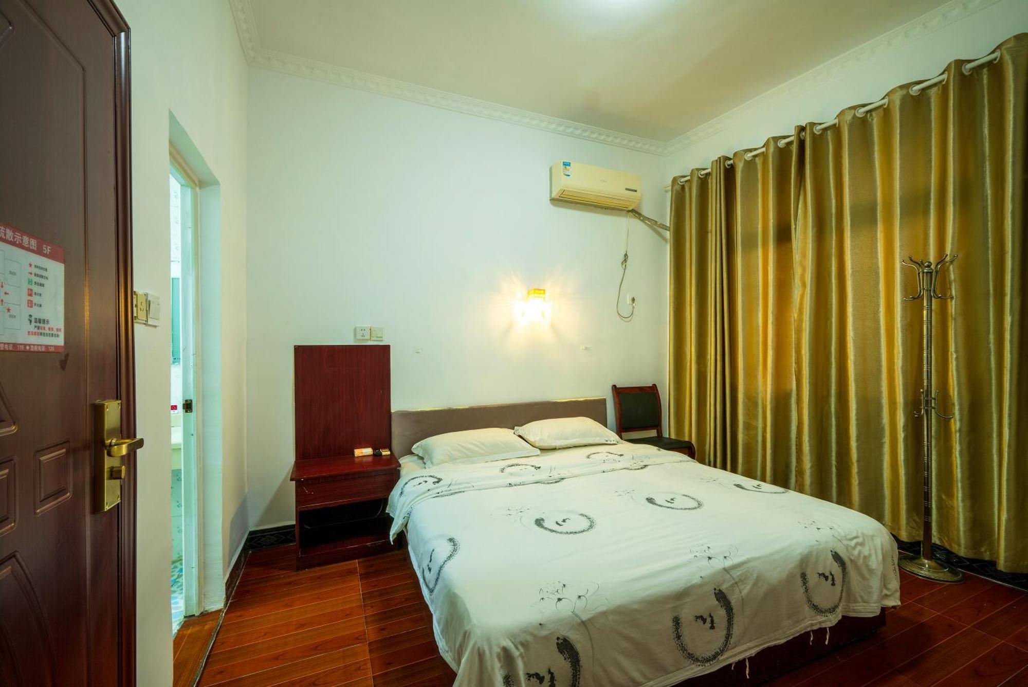 张家界大庸家民宿dyj Hostel المظهر الخارجي الصورة
