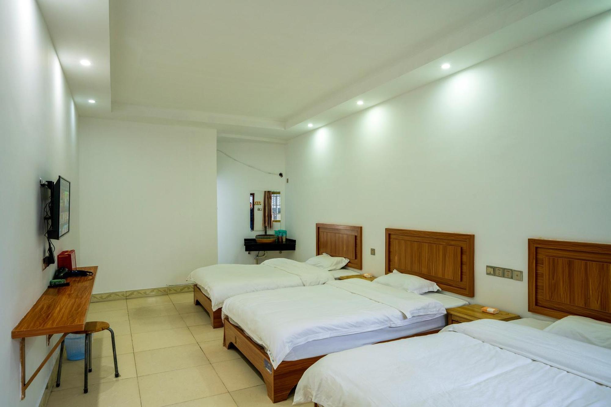 张家界大庸家民宿dyj Hostel المظهر الخارجي الصورة